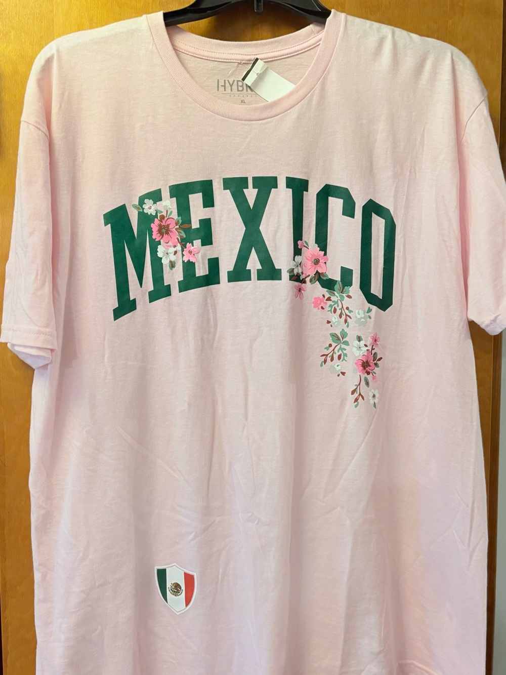 Hybrid & company Light Pink 'MEXICO' Graphic Tee with Green Lettering NEW w tags